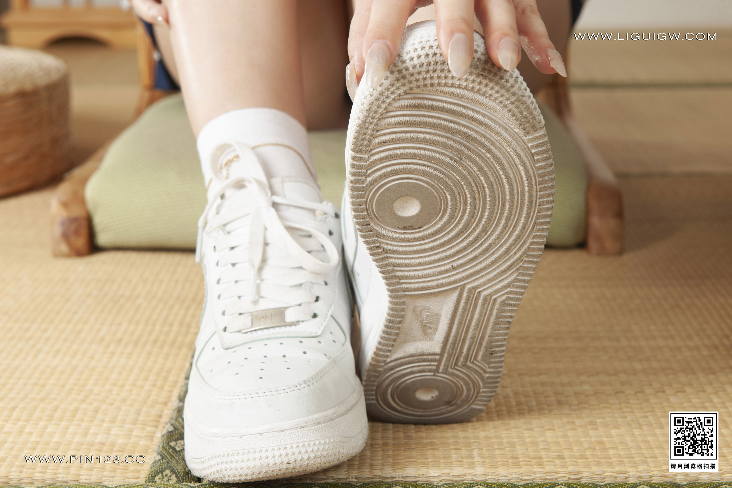 Ligui丽柜 2023.11.13 《邂逅玉足》私人定制 柒柒